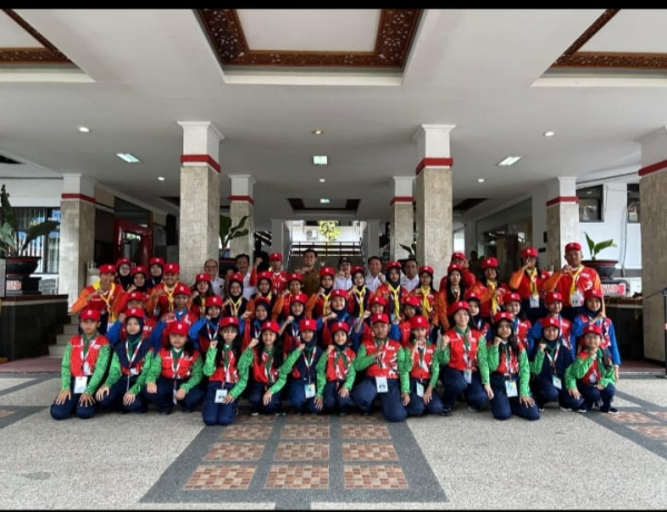 Tumbuhkan Semangat Kemanusiaan, Salah Satu Siswa SMK Indonesia Putera Ikuti JUMBARA X Jawa Timur di Gresik