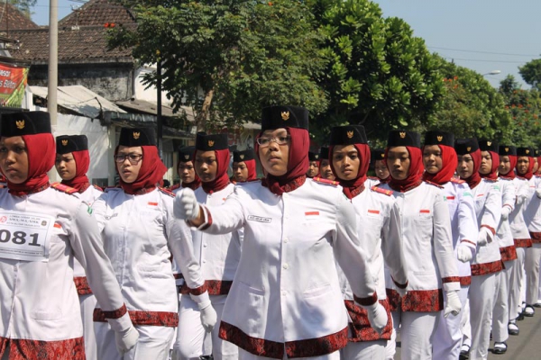 Gerak jalan (PI) Tk SMA/ SMK HUT RI ke 71